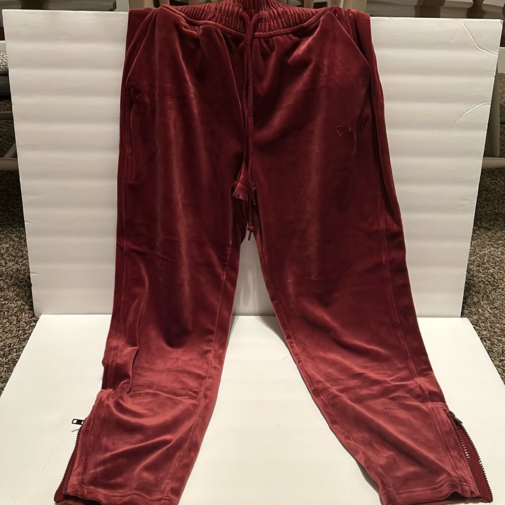 VS Velour Sweatpants